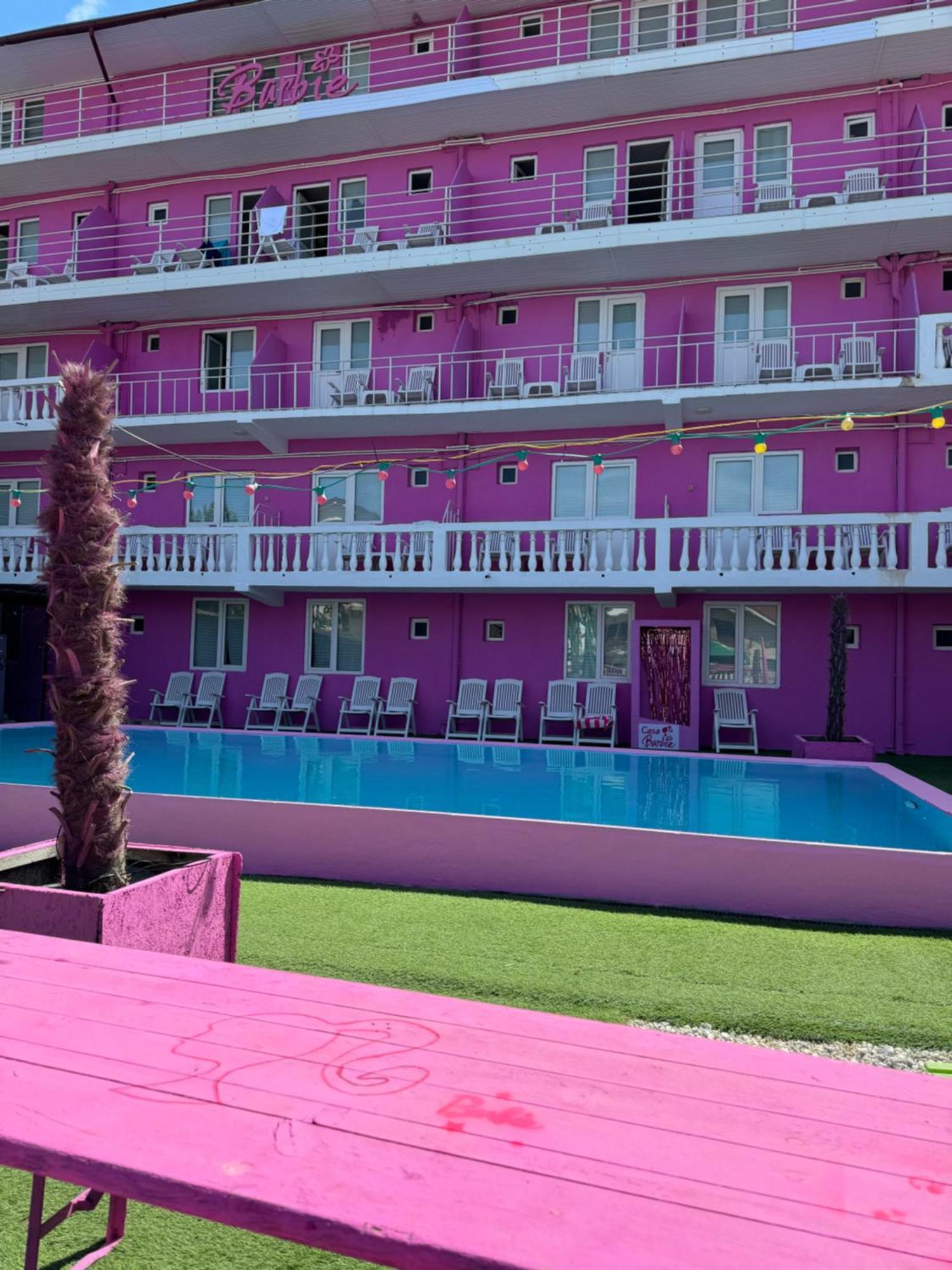 Casa Barbie Hostel