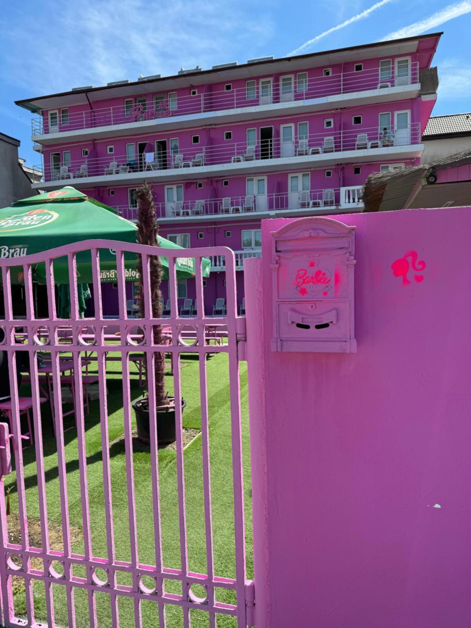 Casa Barbie Hostel *